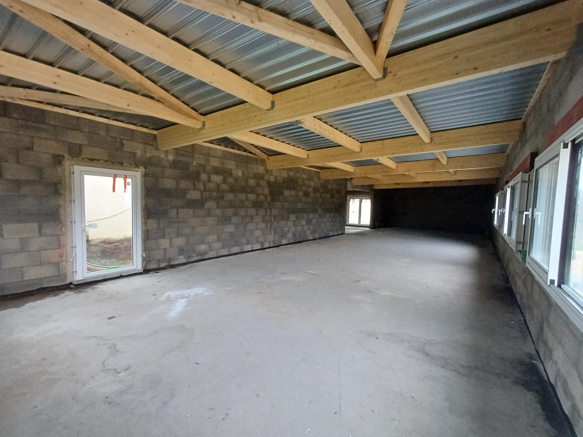 Salle évolution - Charpente en cours